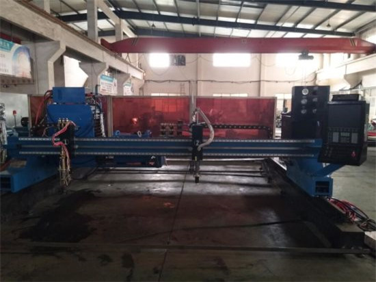 Cutting effective range 2000*6000mm automatic cnc plasma cutter