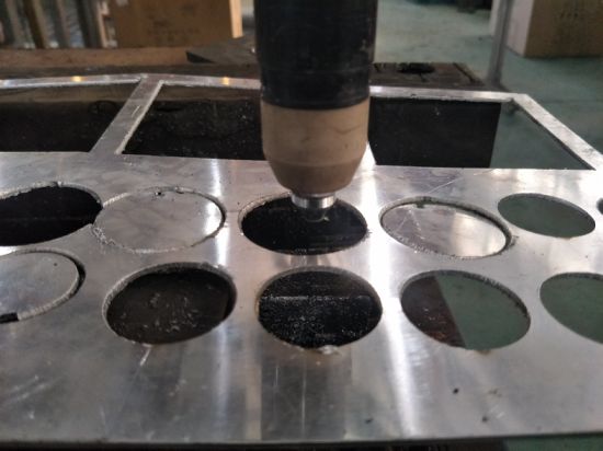 CNC plasma pipe cut fangling control with rotary device